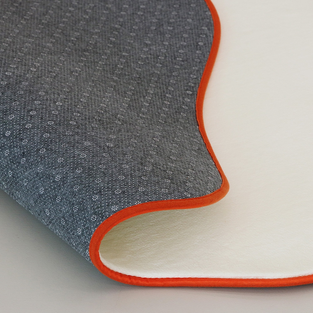 [메모리폼] 포근하고 폭신한 비정형 라인티 러그